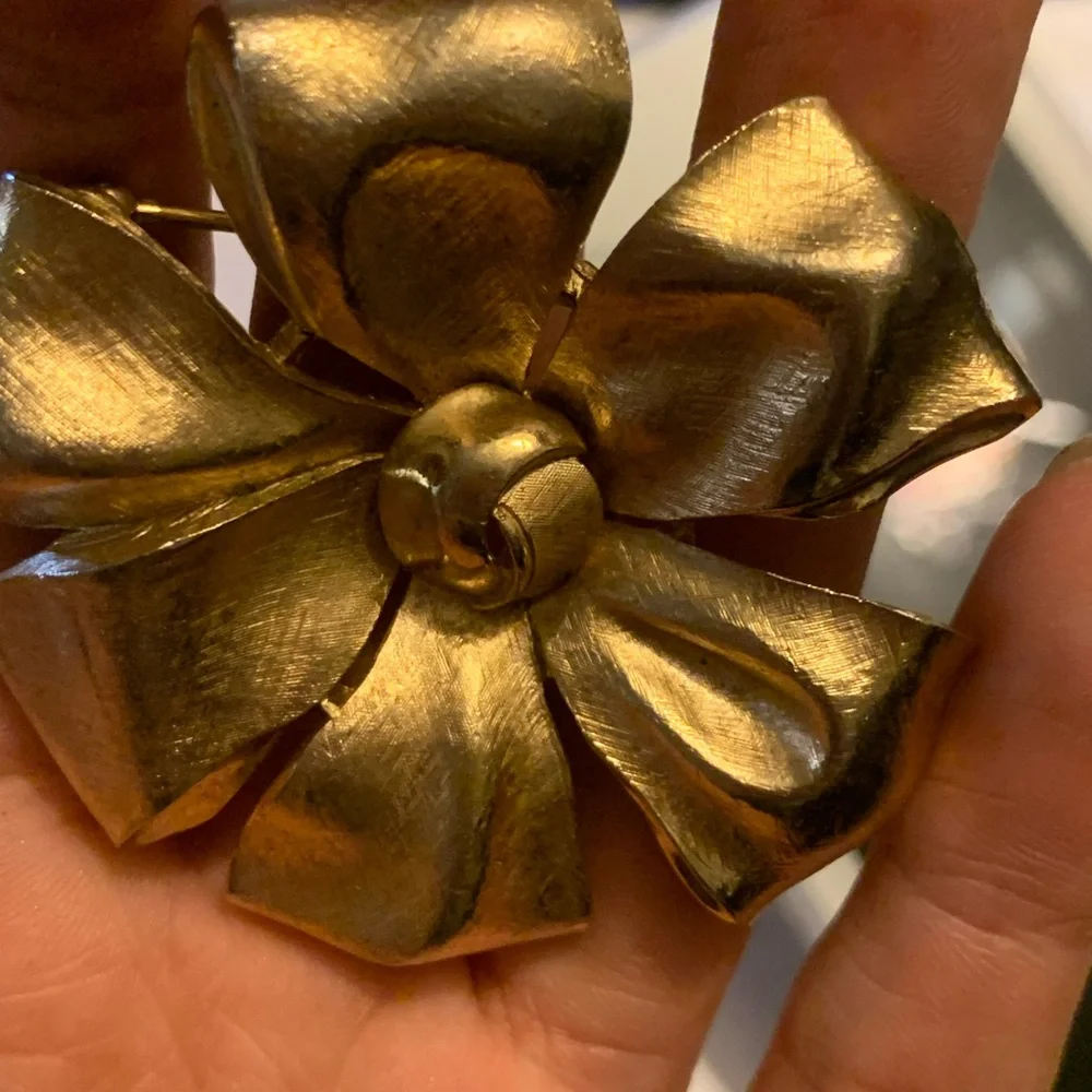 Brooch - Picture 5 of 7